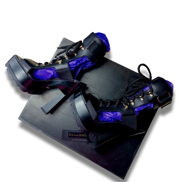 Versace Black Chunky Pyramid Platform Sandal Heels - Picture 10 of 11